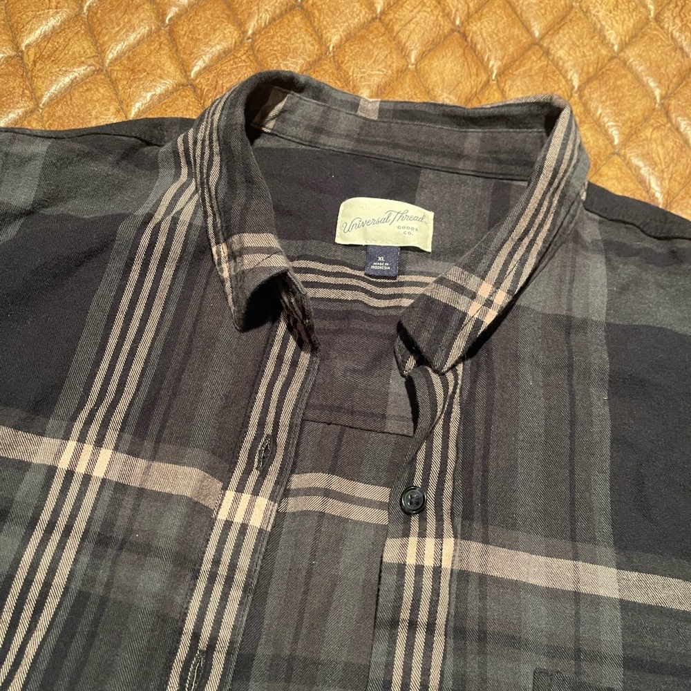 Flannel - Picture 2 of 3